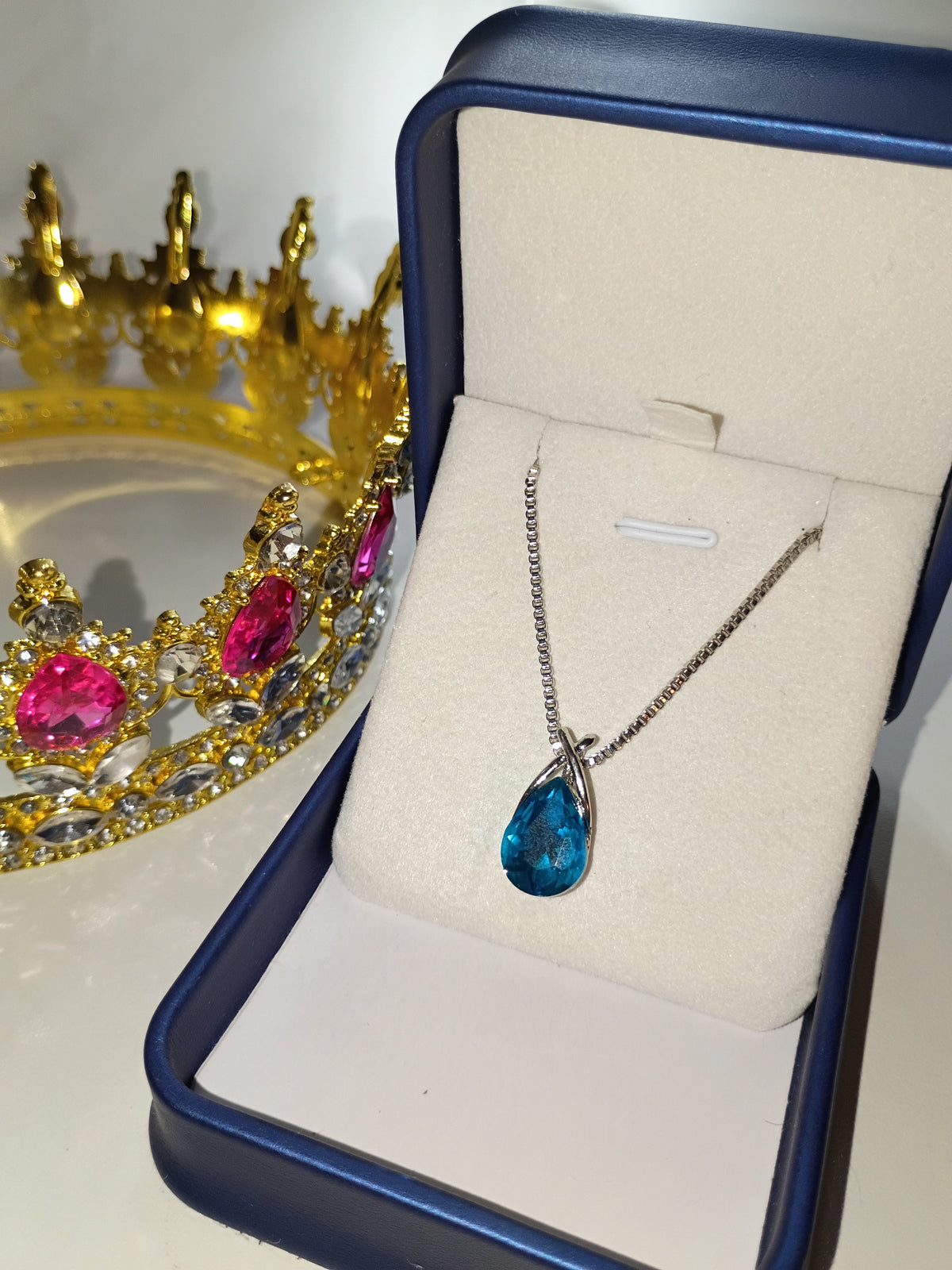 Cadena piedra azul